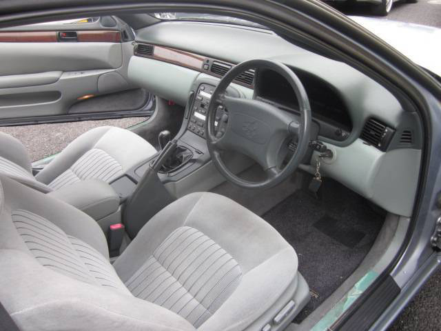 メイン写真_バスク中古車10