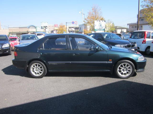 メイン写真_バスク中古車13